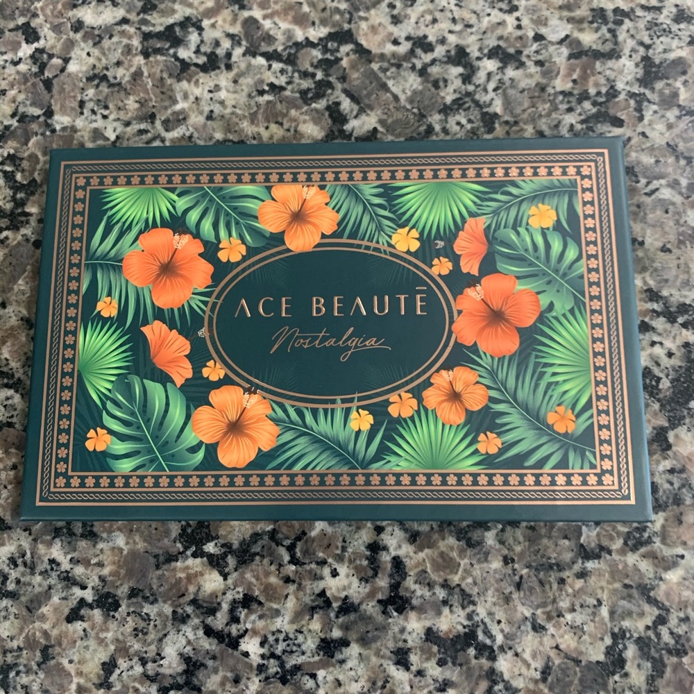 Ace Beaute Nostalgia Palette